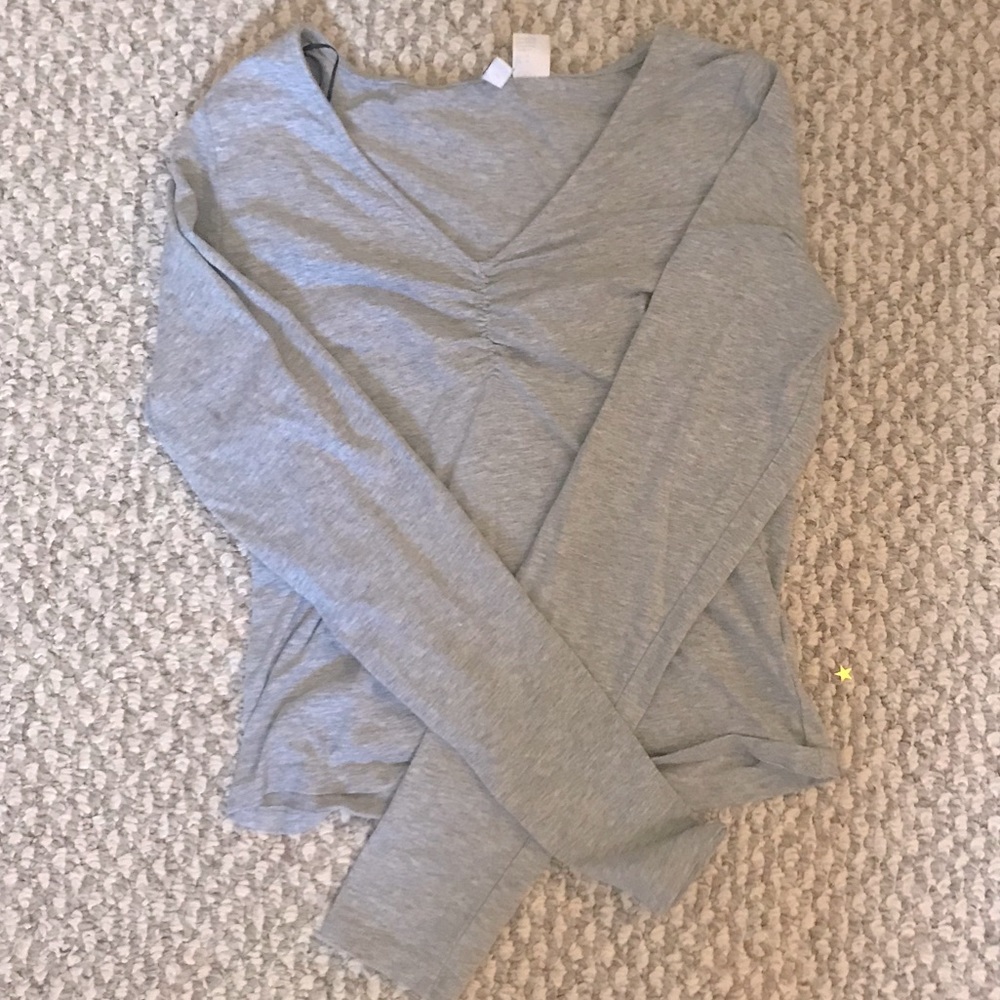 Gray long sleeve tee